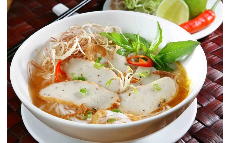 Bún chả cá - món ngon nổi tiếng phố biển Nha Trang